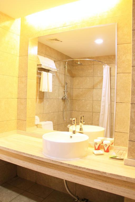 Zhou Wang Cheng Hotel 洛陽 エクステリア 写真